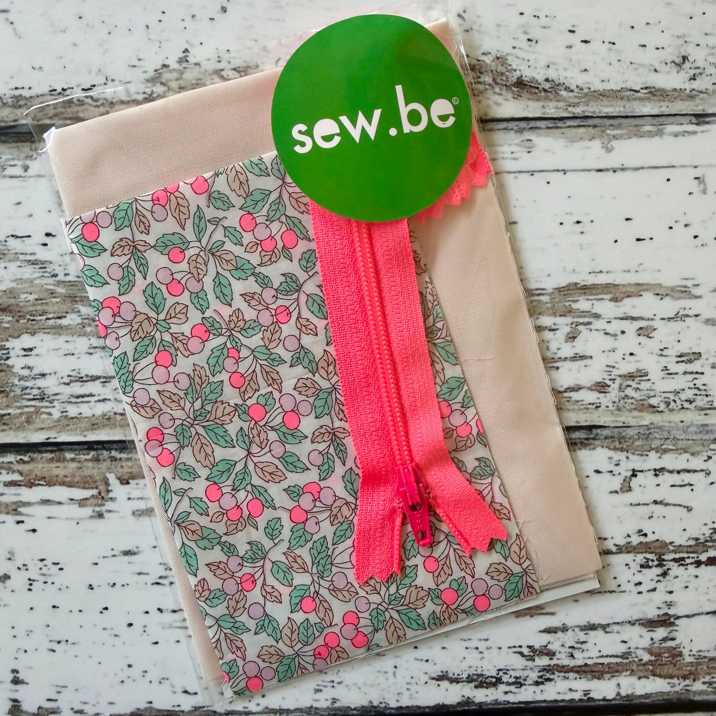 Small Project - Easy Peasy Zipper Pouch