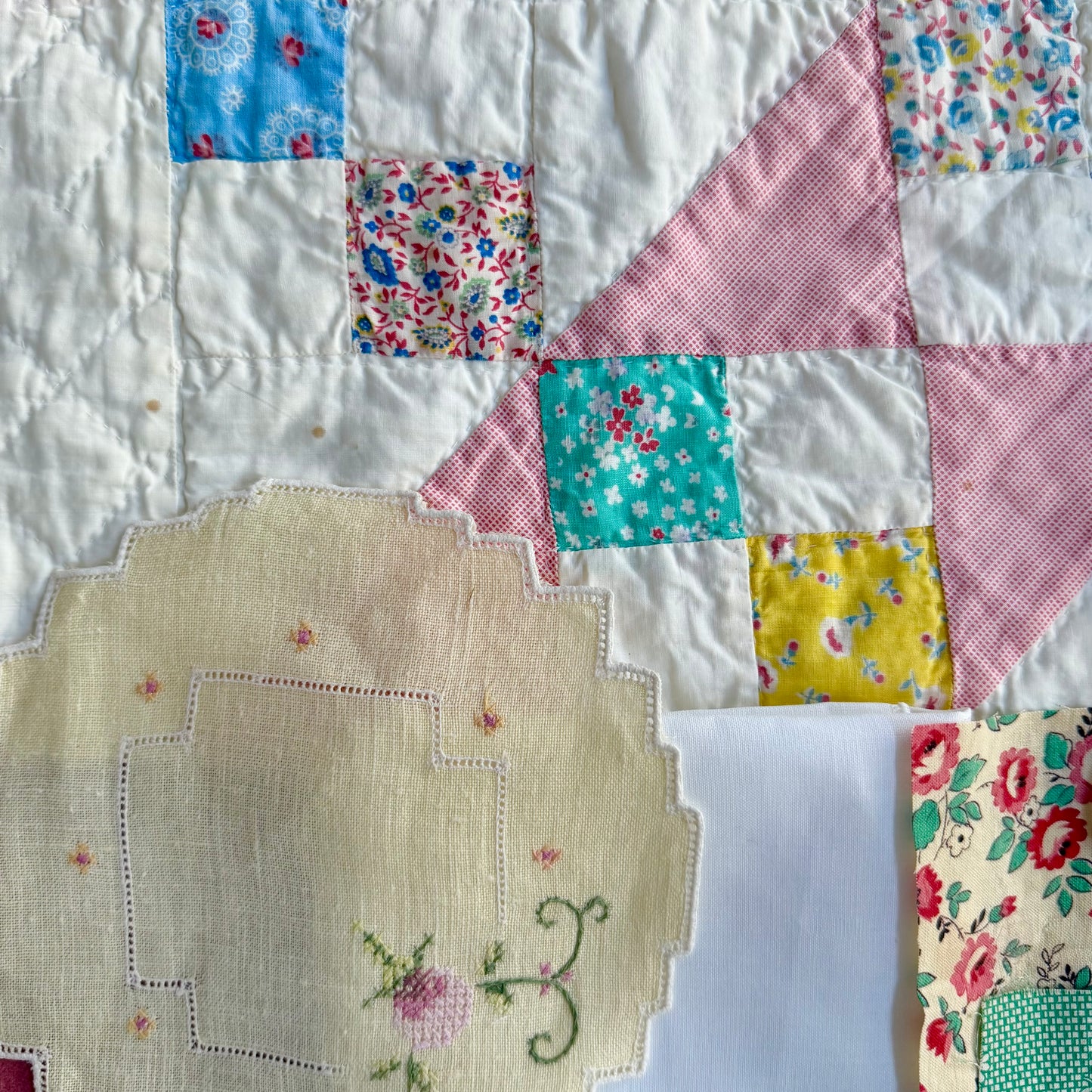 Vintage Quilt Needlebook Kit (6)