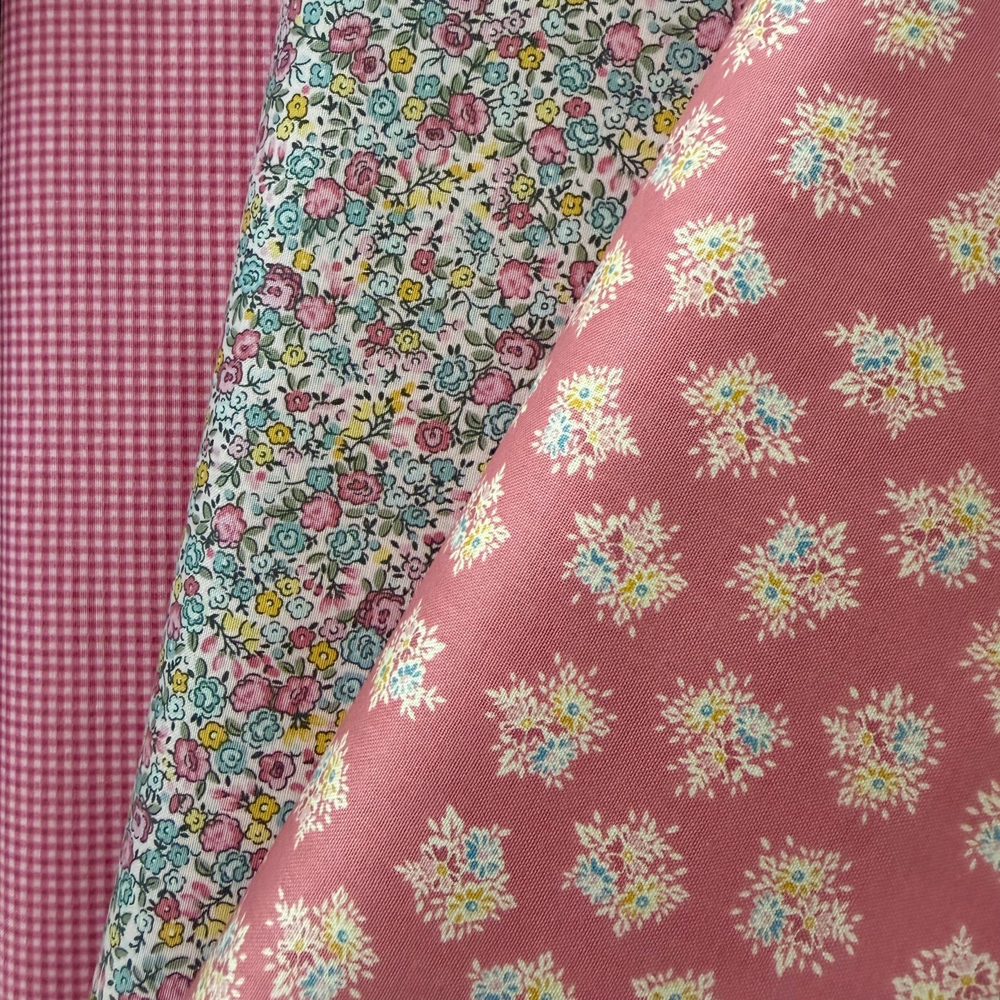 Petit Fleur Posy Pink - by Makower Uk for Andover
