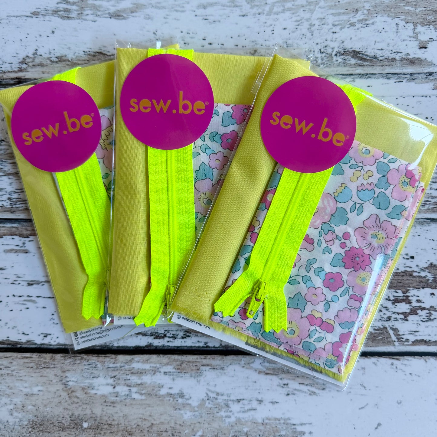 Small Project - Easy Peasy Zipper Pouch