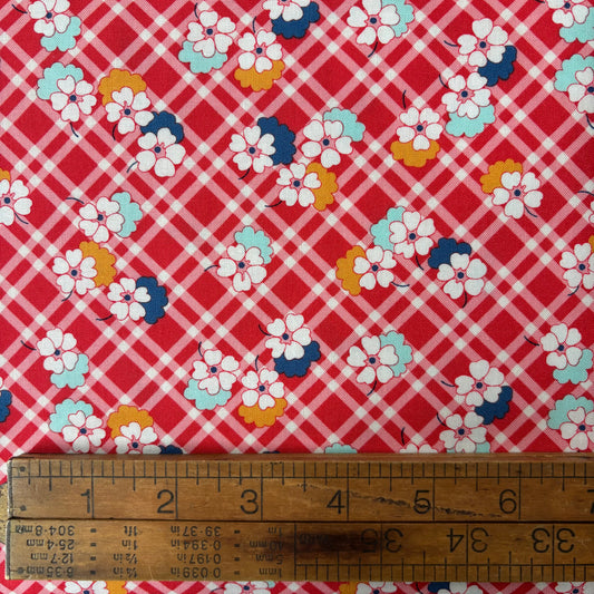 30’s Playtime Red Floral Check