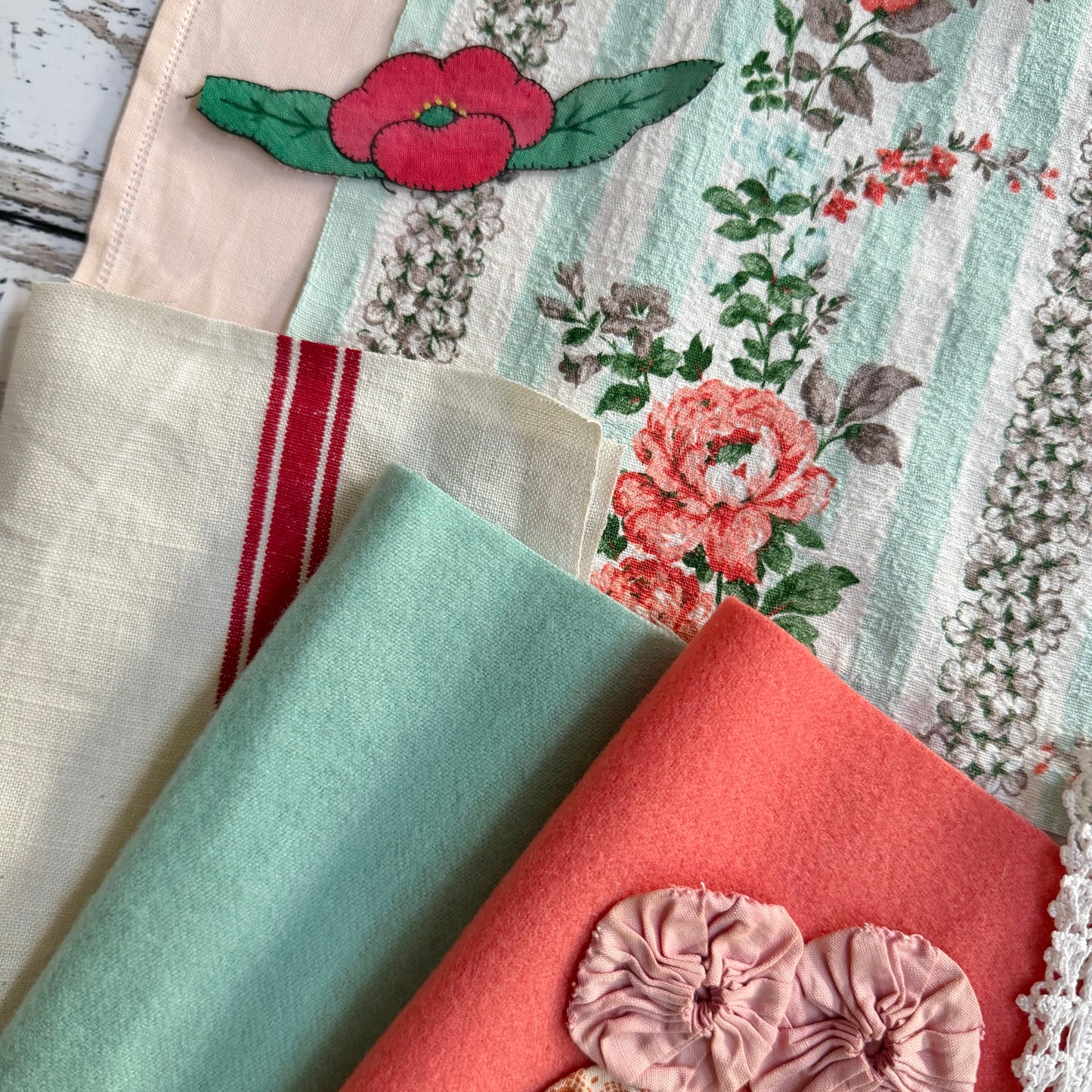 Vintage Needlebook Kit (F)