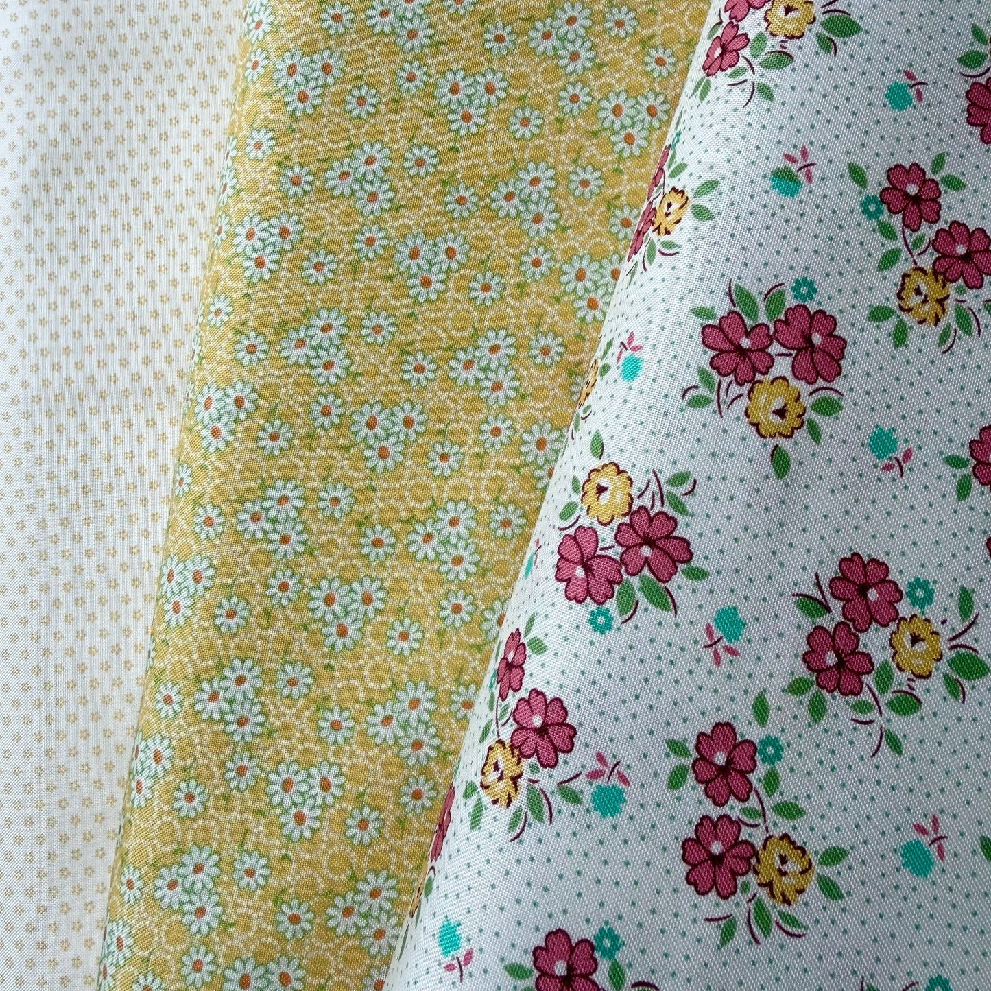 Aunt Grace Goes Scrappy by Judie Rothermel for Marcus Fabrics - Mini Flowers - Yellow