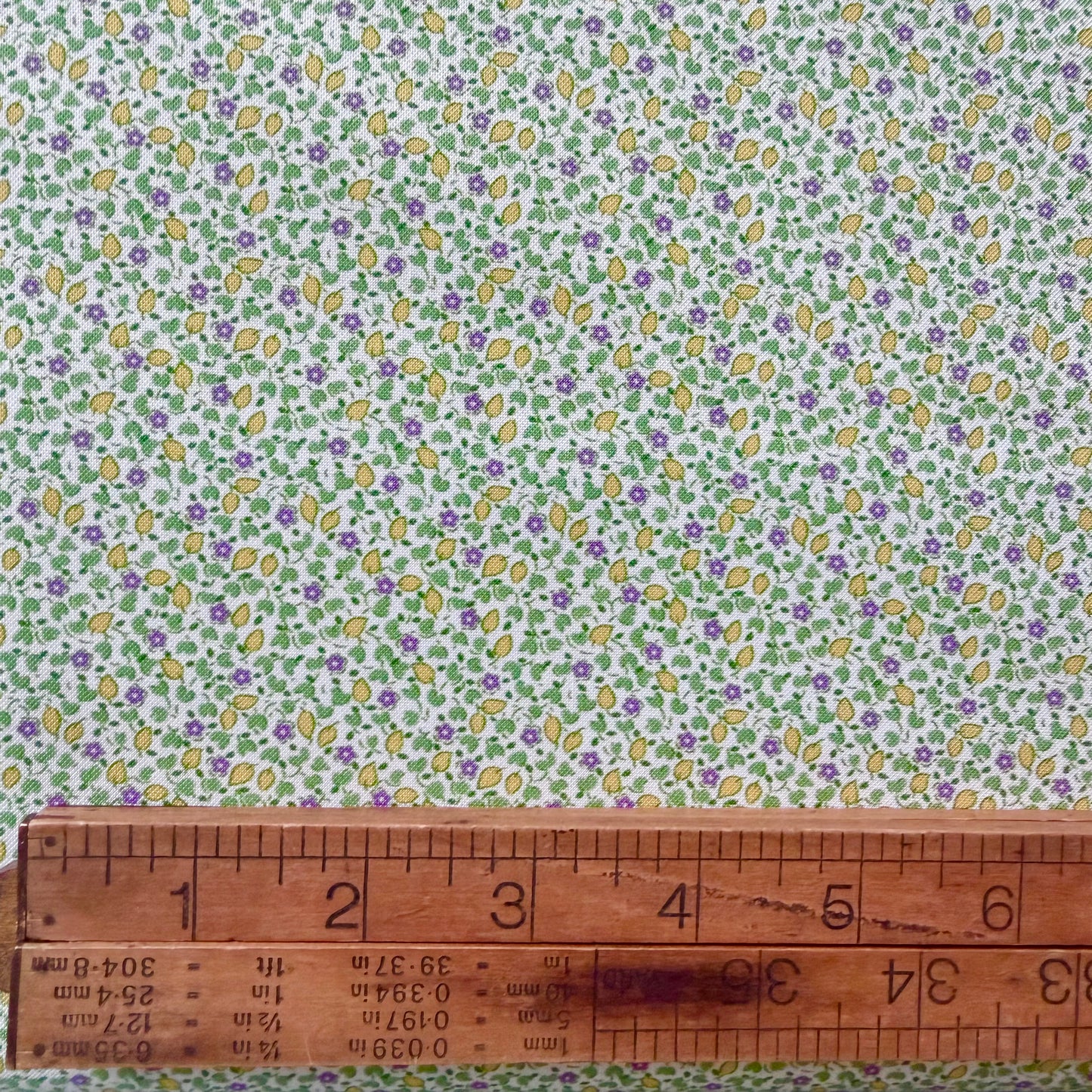 Aunt Grace Goes Scrappy by Judie Rothermel for Marcus Fabrics - Ditsy - Green