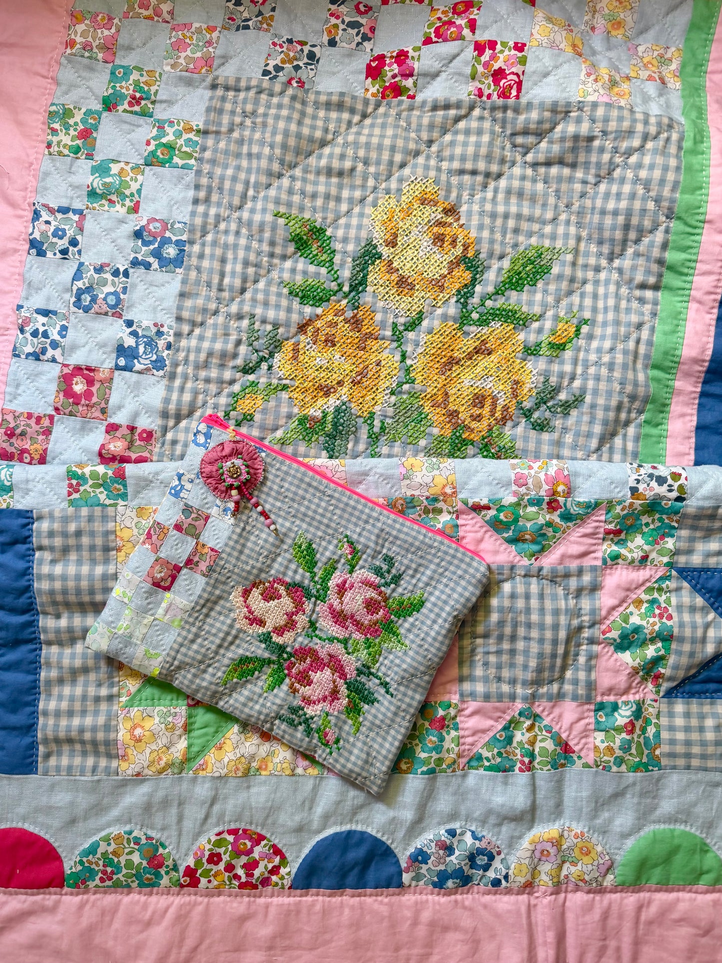 Betsy Rose Quilt Pattern (A5 Hard Copy Booklet)