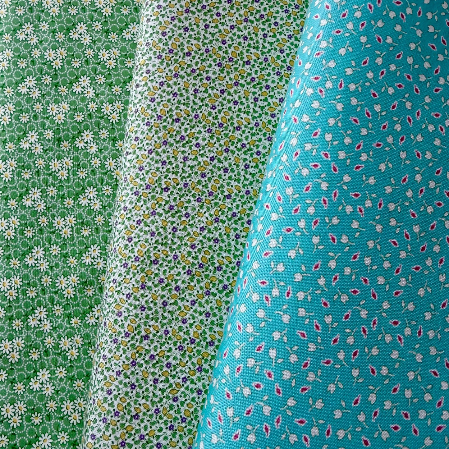 Aunt Grace Goes Scrappy by Judie Rothermel for Marcus Fabrics - Daisy - Green