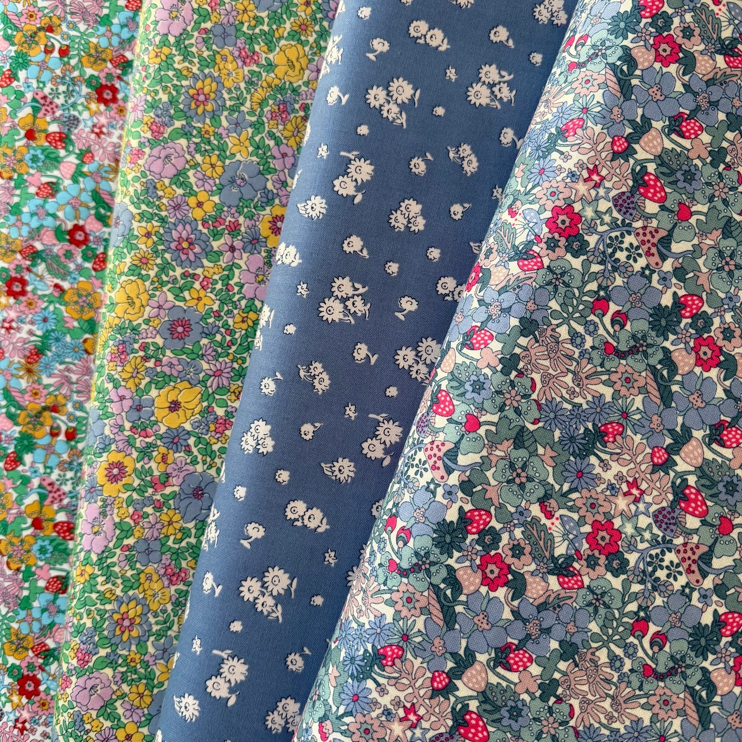 Arley Rose A - Everlasting Collection - Liberty Lasenby Quilting Cotton