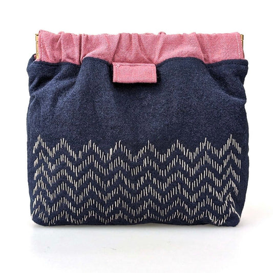 Sugi-Zashi Flex Frame Sashiko Purse in Navy