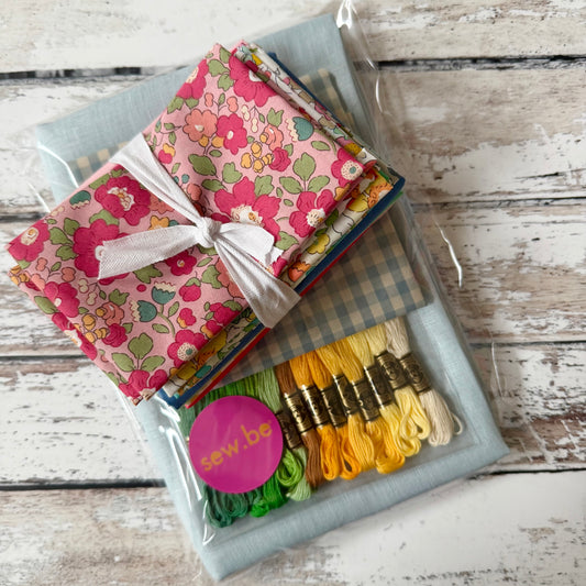 Betsy Rose Quilt - Full Fabric and Thread Kit