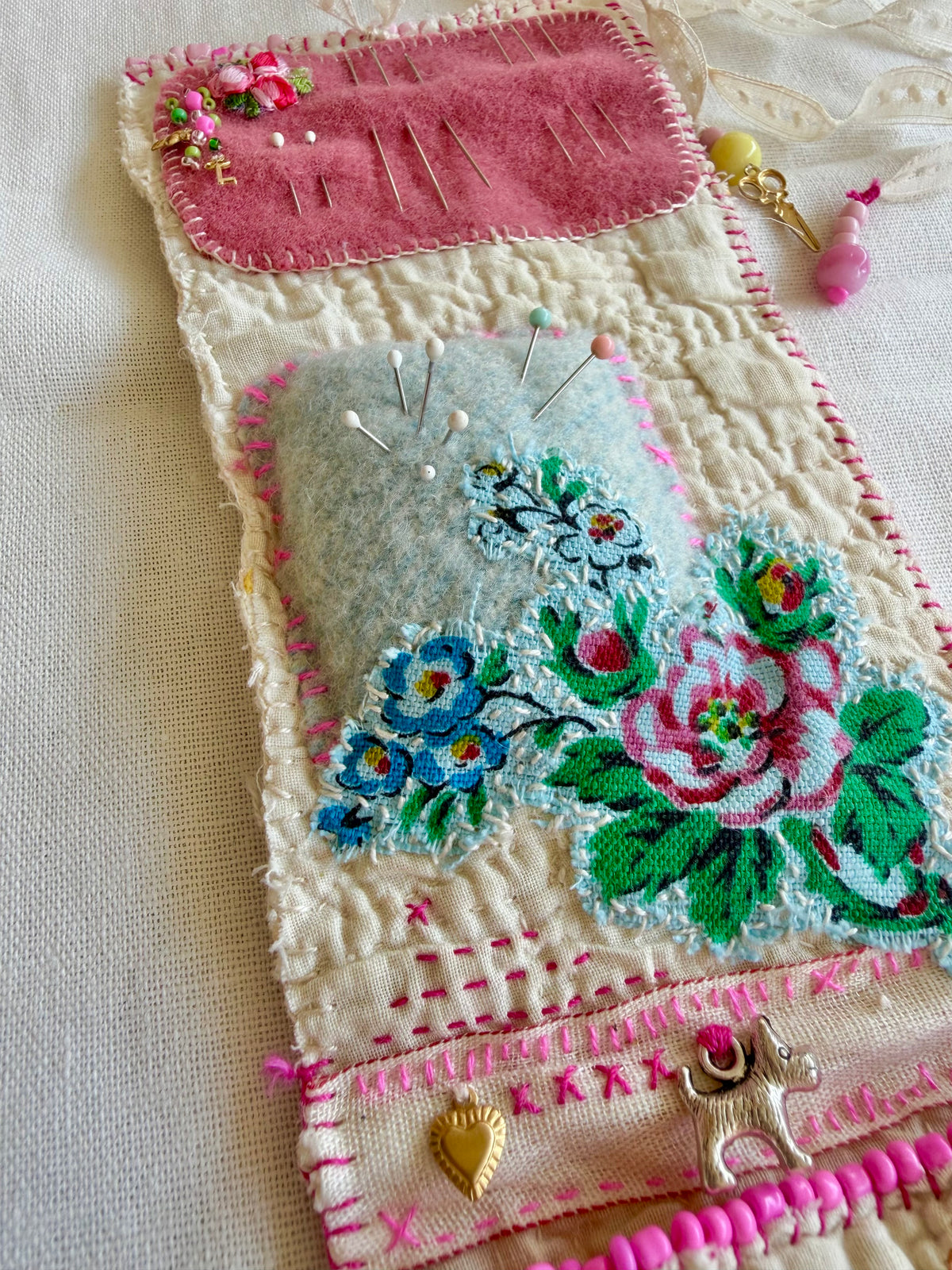 Small Project - Tiny Travel Huswif (Kit and Pattern)