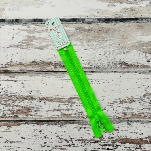 Petit Pan 14 cm / 5 1/2”  Neon Green