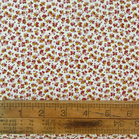 Liberty Lasenby Quilting Cotton - Autumn Woodland - Clover Speckle C