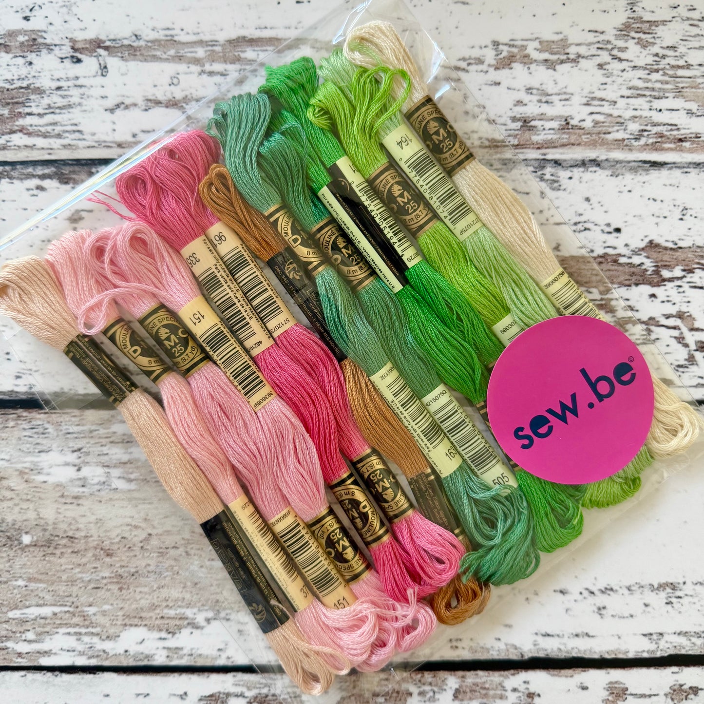 Betsy Rose Quilt - Full Fabric and Thread Kit