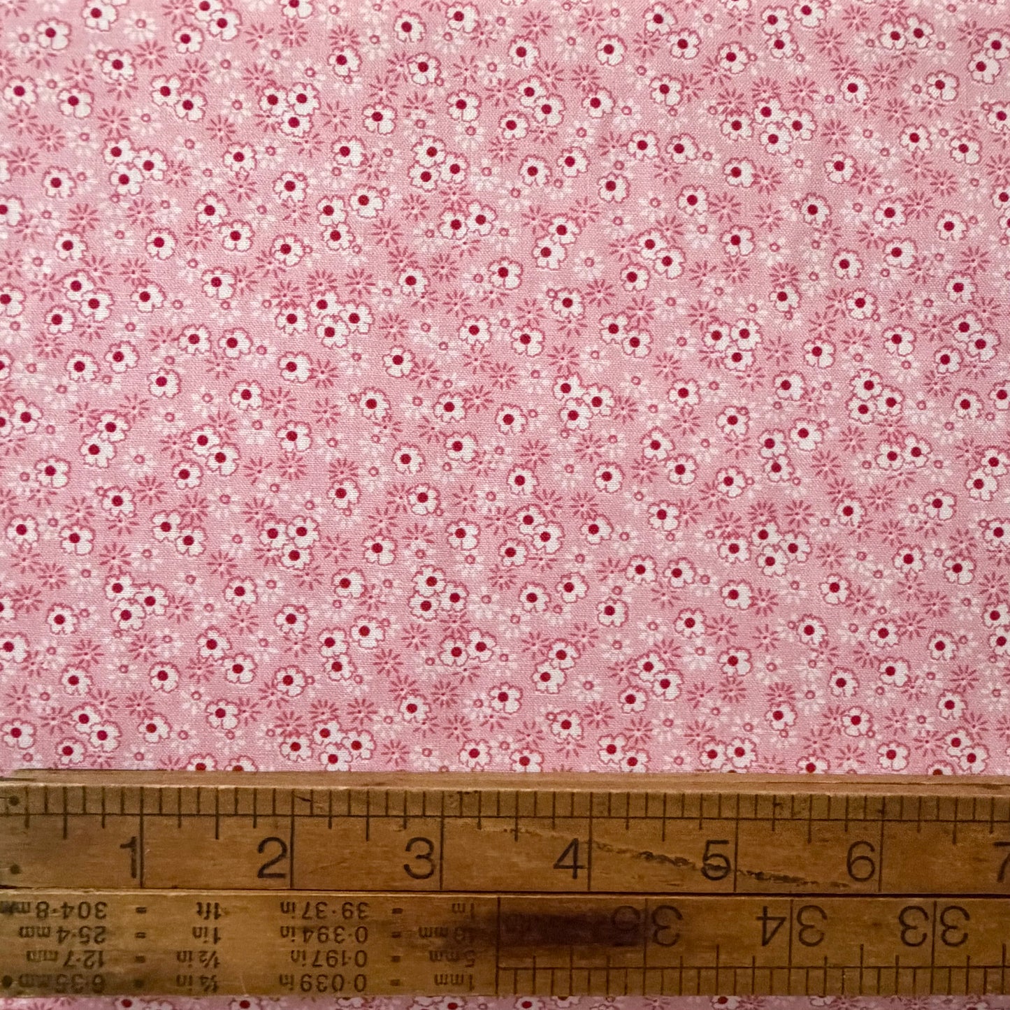 Darlene’s Favorites - Ditzy Floral in Pink - Robert Kaufman
