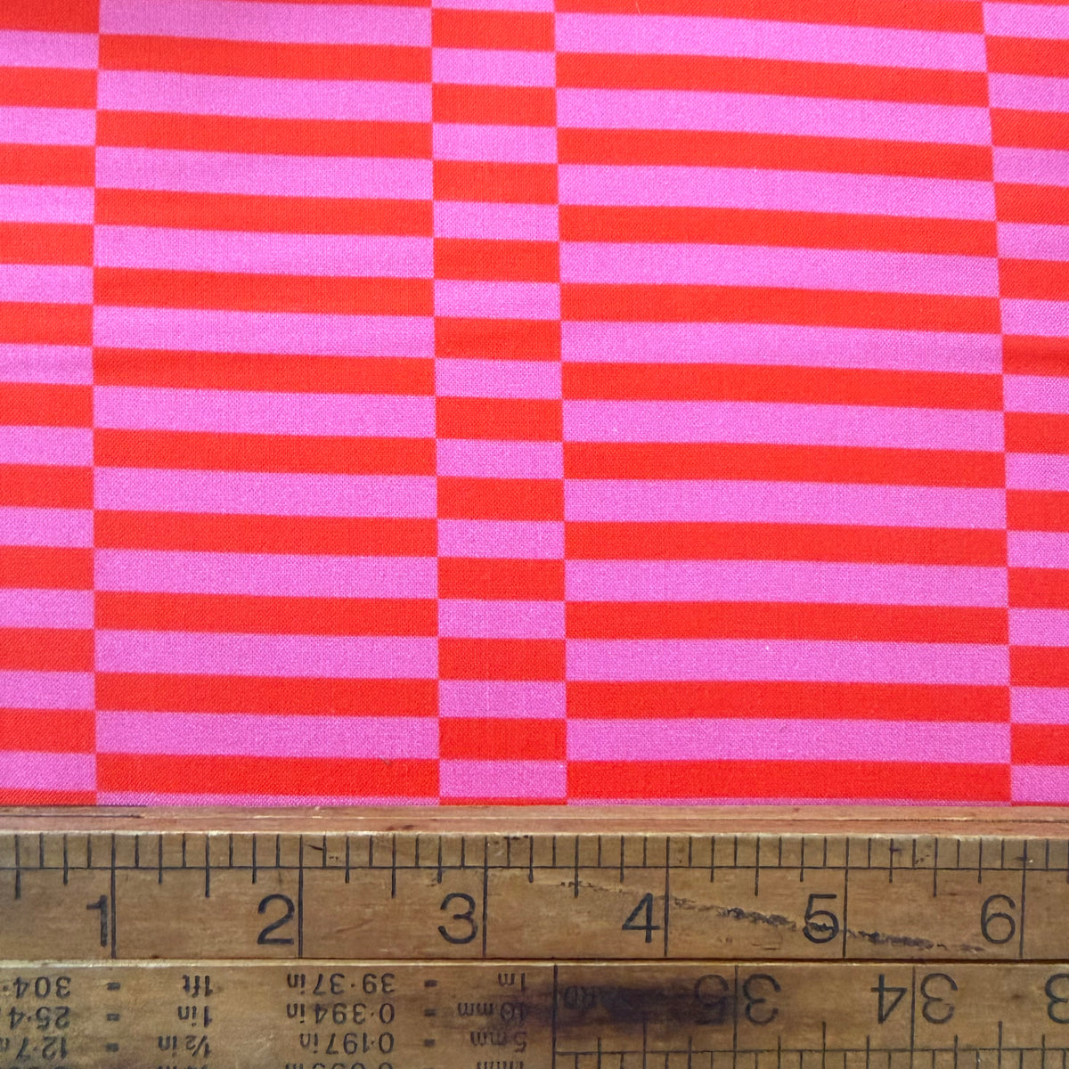 Broken Stripe in Pink / Red - Annabels Blenders - Windham Fabrics