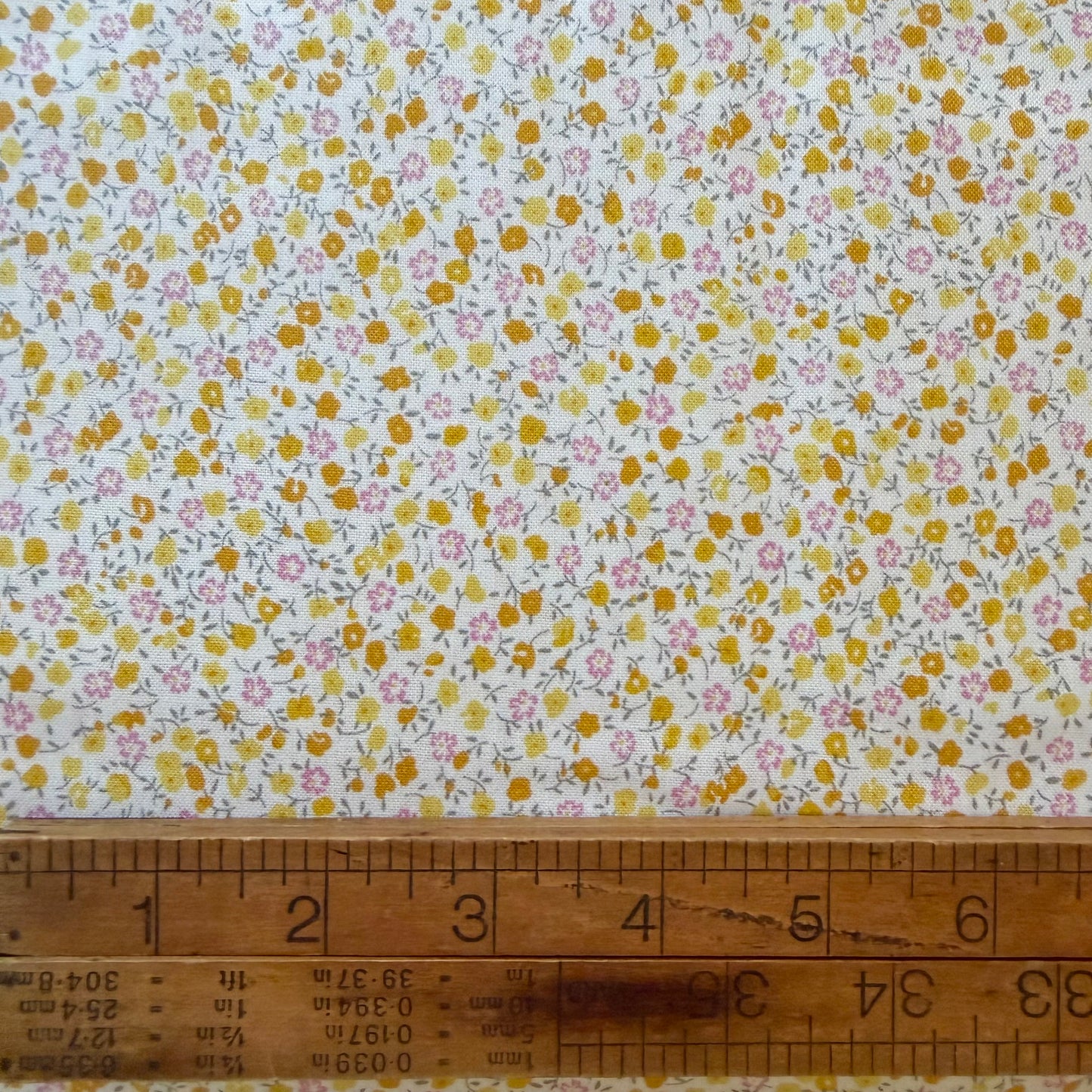 Petit Fleur - Ditzy in Yellow - by Makower Uk for Andover