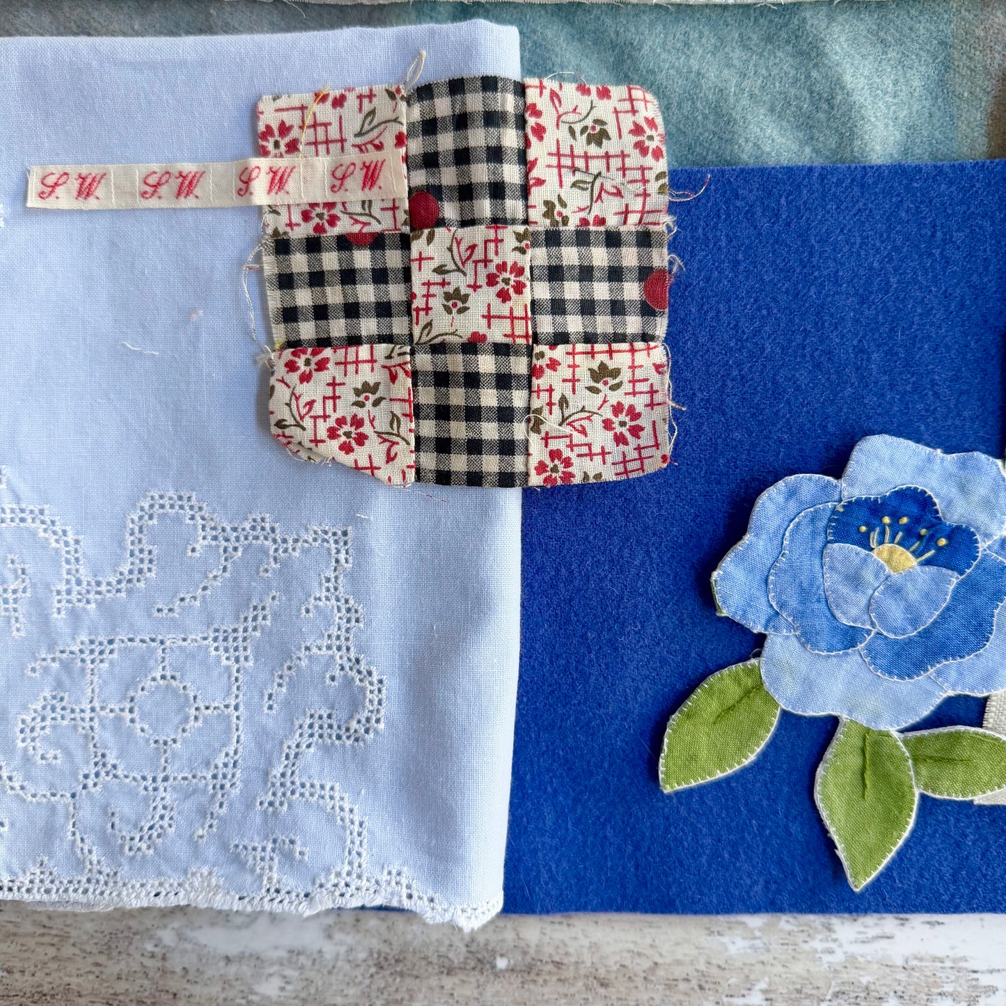 Vintage Quilt Needlebook Kit (5)