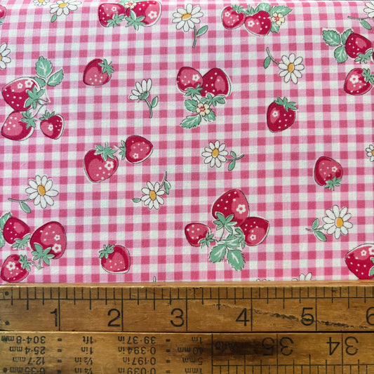 YUWA - Pink Check with Strawberries