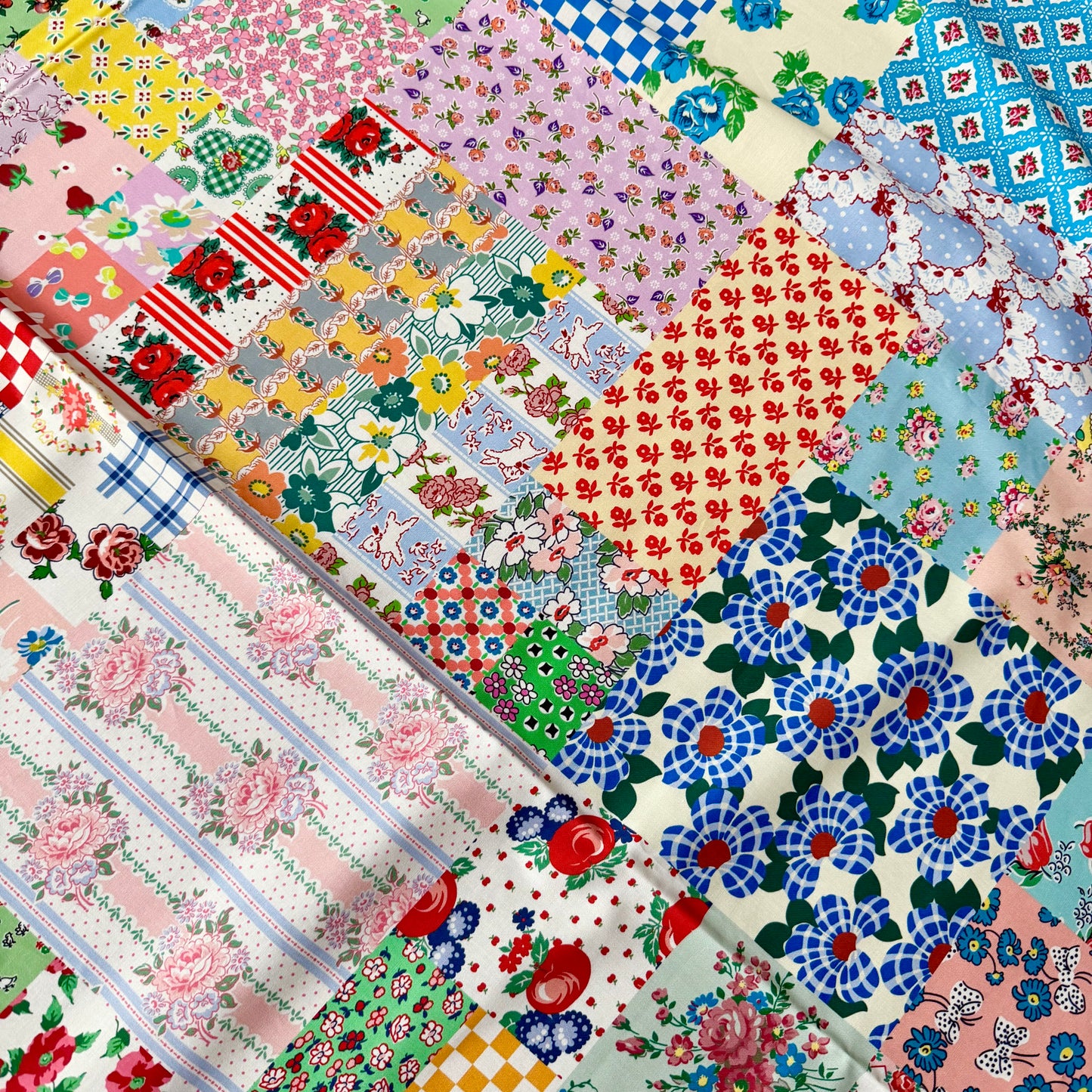 Feedsack Inspired Cheater Print (1/2 metre) from Momnson Fabrics