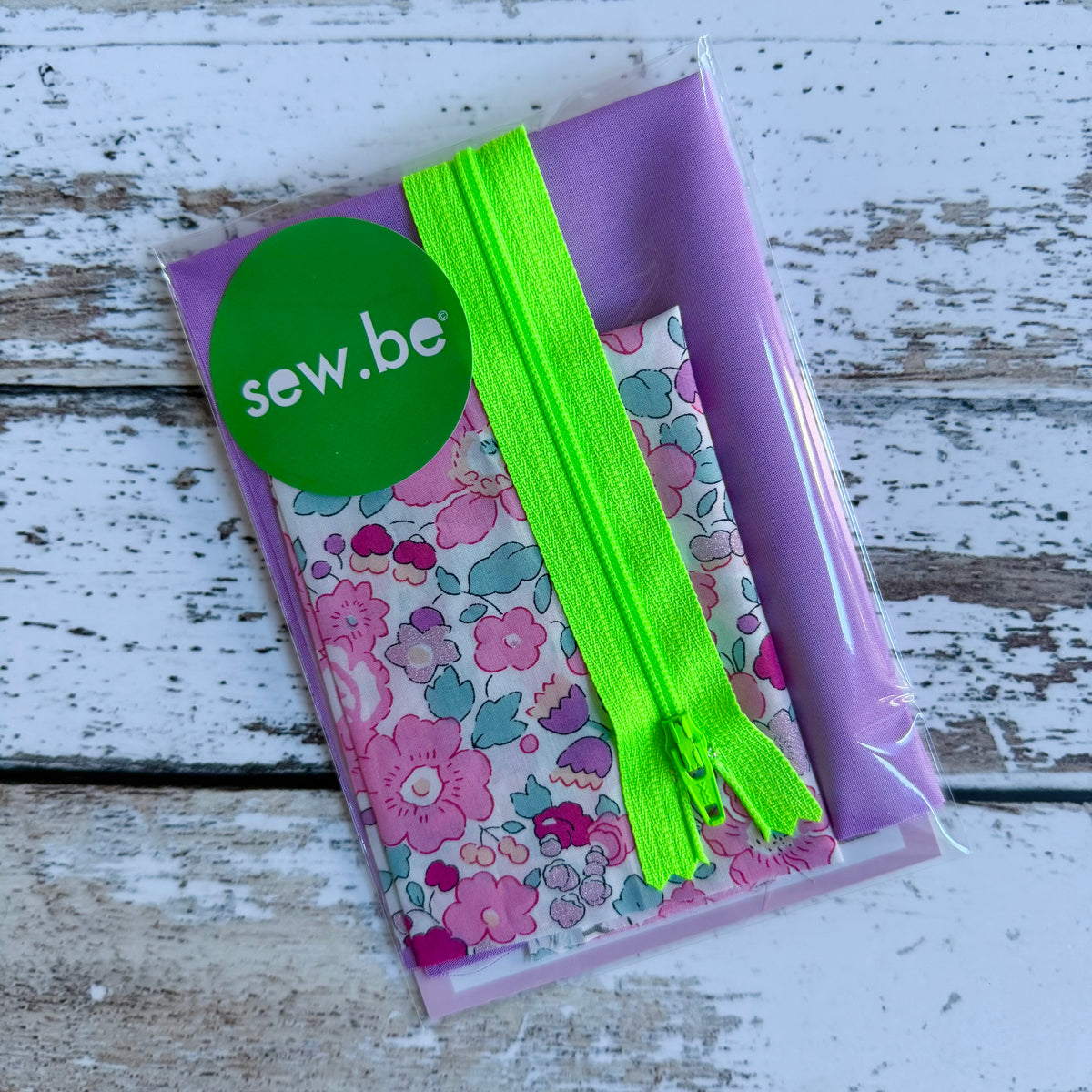 Small Project - Easy Peasy Zipper Pouch