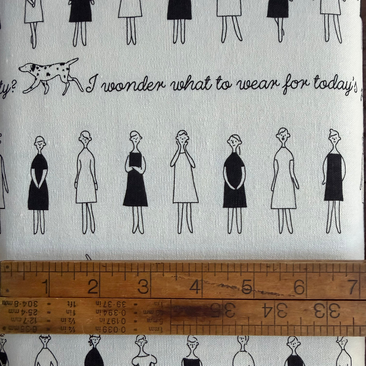 100 Neesan on White - Liecien Cotton / Linen - Fat Quarter