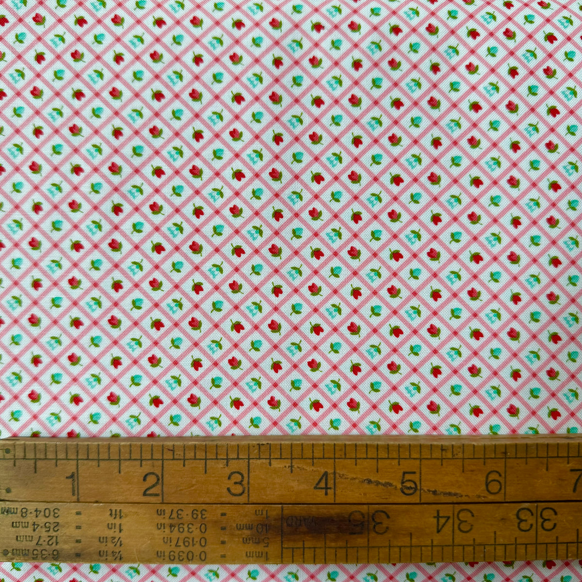 Checks and Plaids Flower in Blush - Bloomsberry - Moda