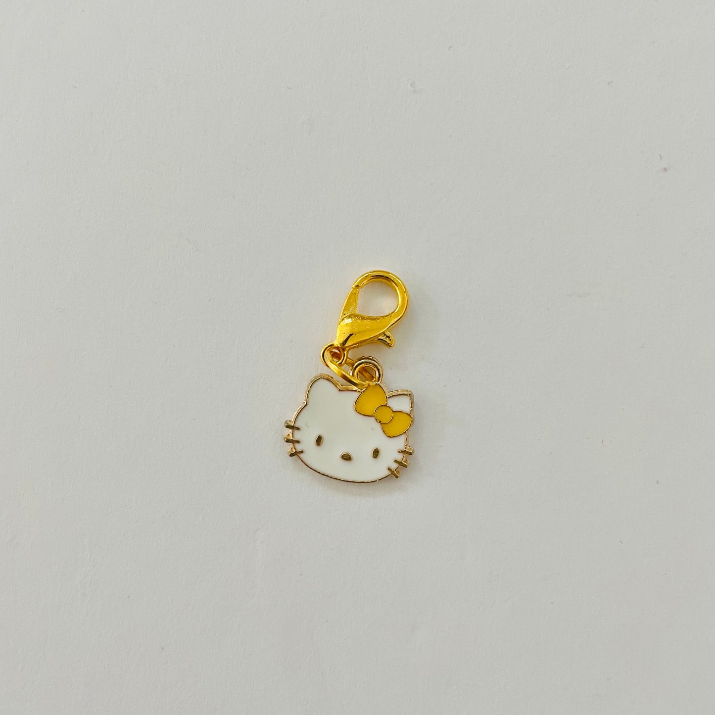 Hello Kitty with Bow Zipper Charm