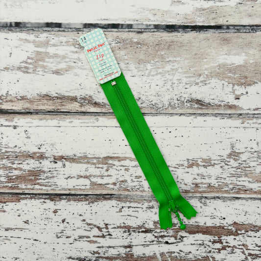 Petit Pan 14 cm / 5 1/2”  Apple Green Zip