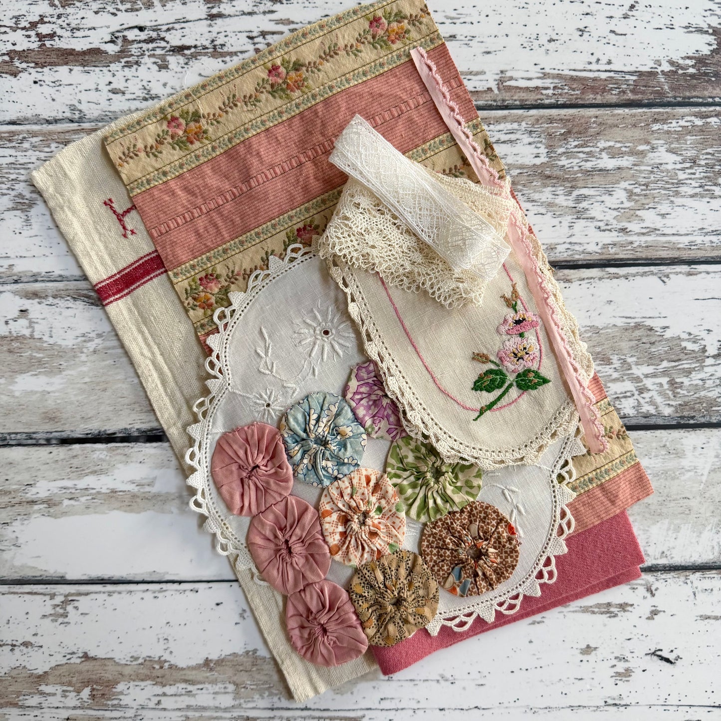Vintage Needlebook Kit (H)