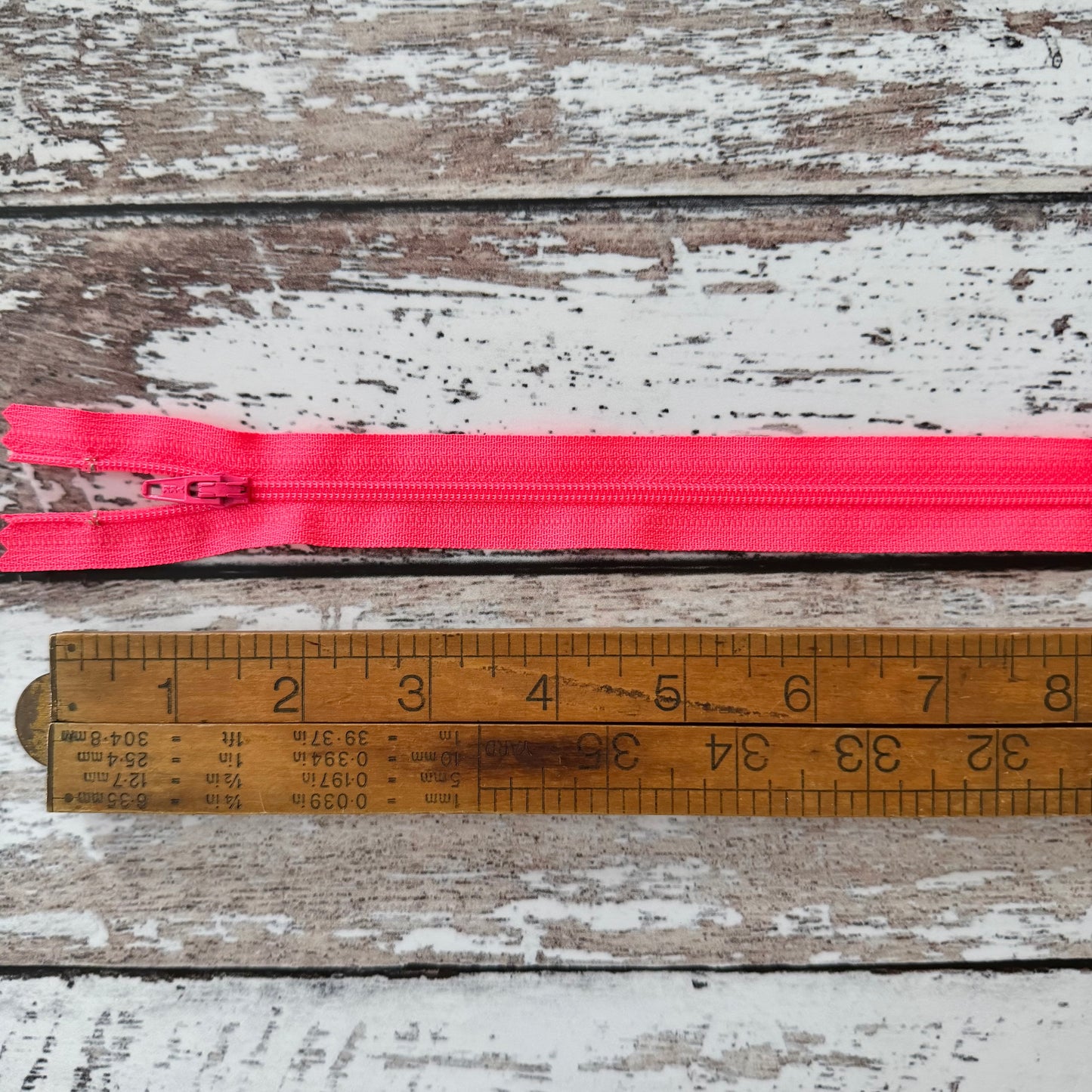 Neon Zipper - Pink - 22” YKK