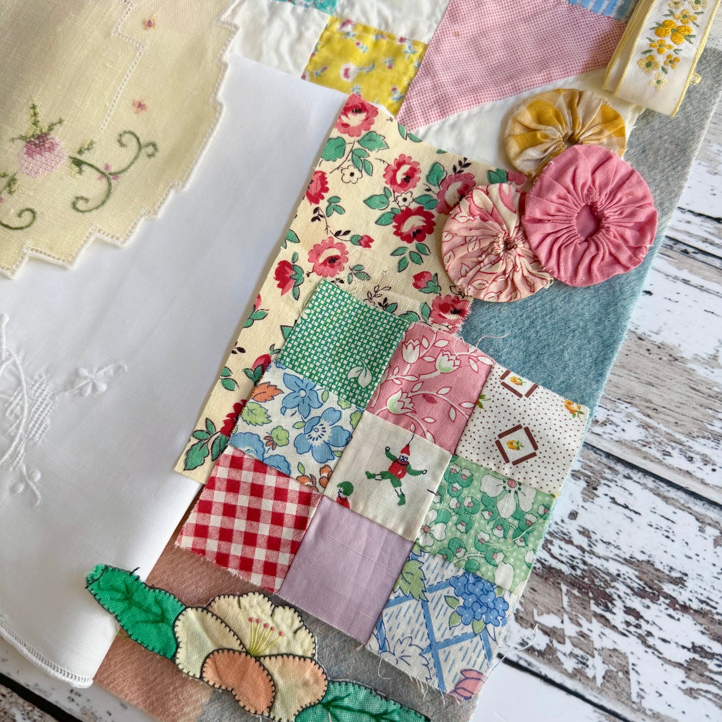 Vintage Quilt Needlebook Kit (6)
