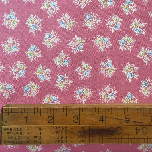 Petit Fleur Posy Pink - by Makower Uk for Andover