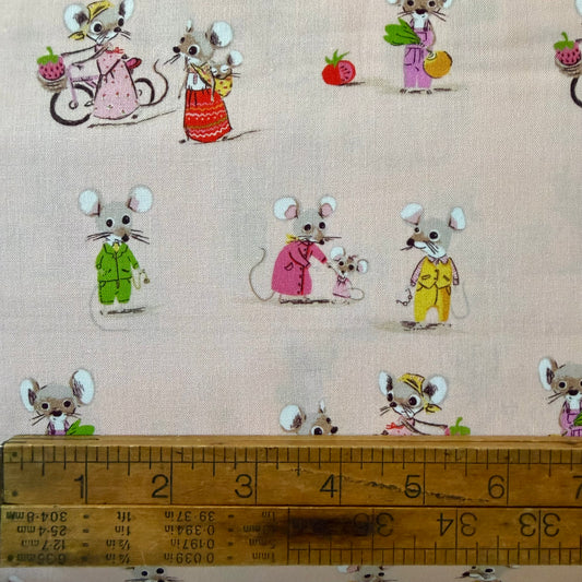 Heather Ross Favorites - Country Mose / City Mouse in Blush