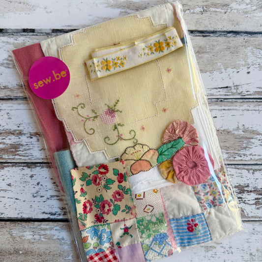 Vintage Quilt Needlebook Kit (6)