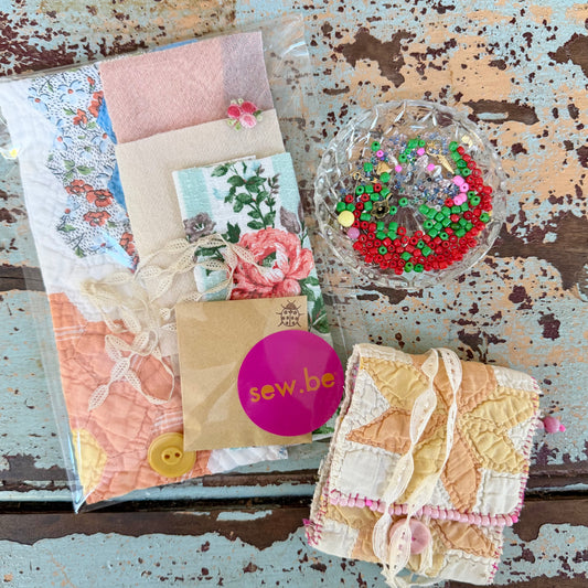 Small Project - Tiny Travel Huswif (Kit and Pattern)