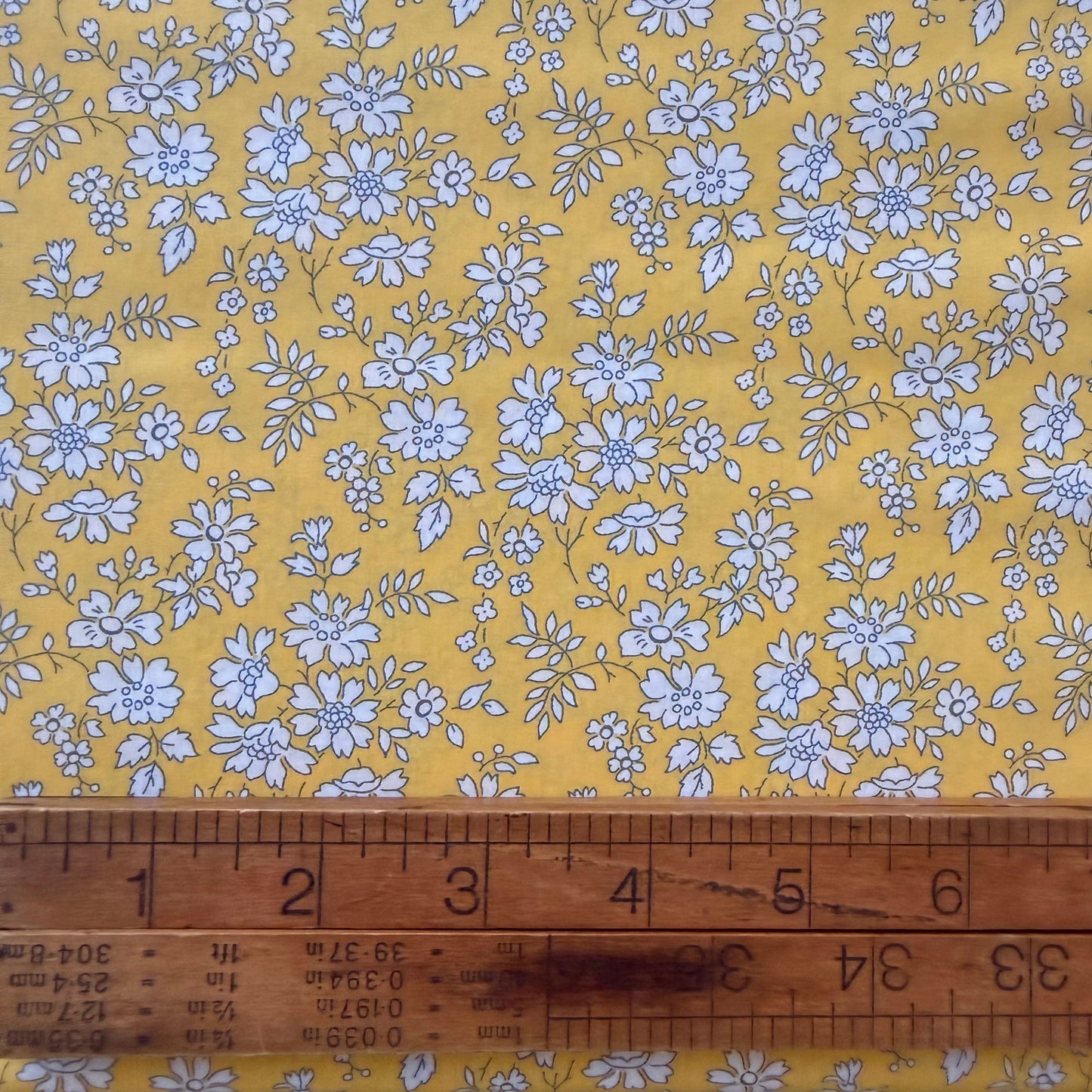 Bespoke Liberty Tana Lawn - Buttercup Capel 036359131X
