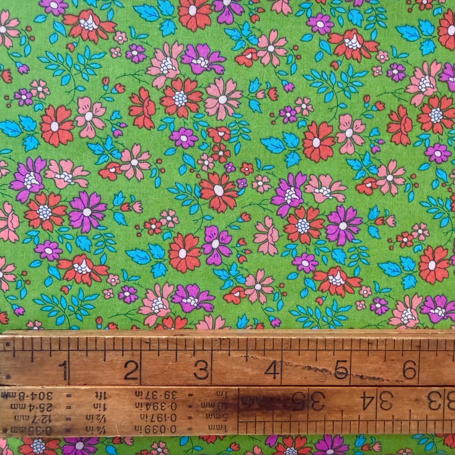 Bespoke Liberty Tana Lawn - Green Capel Floret 036375536X