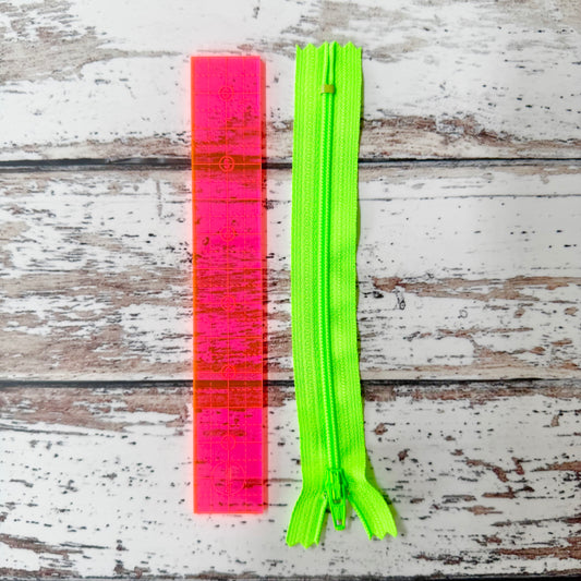 Neon Zipper - Green - 6” YKK