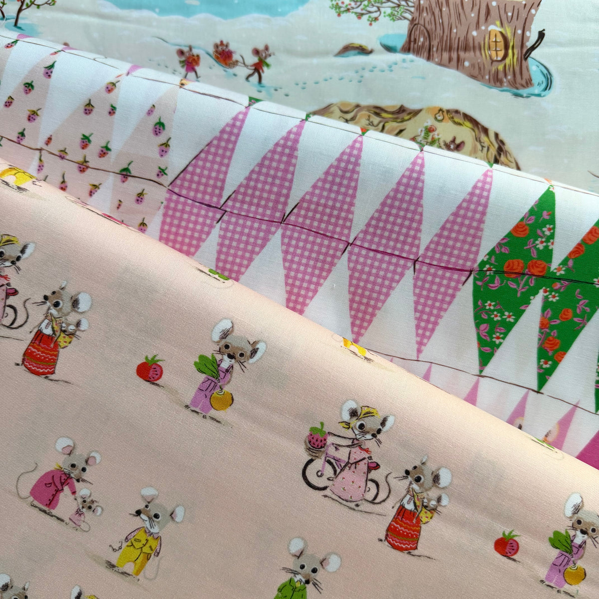 Heather Ross Favorites - Country Mose / City Mouse in Blush