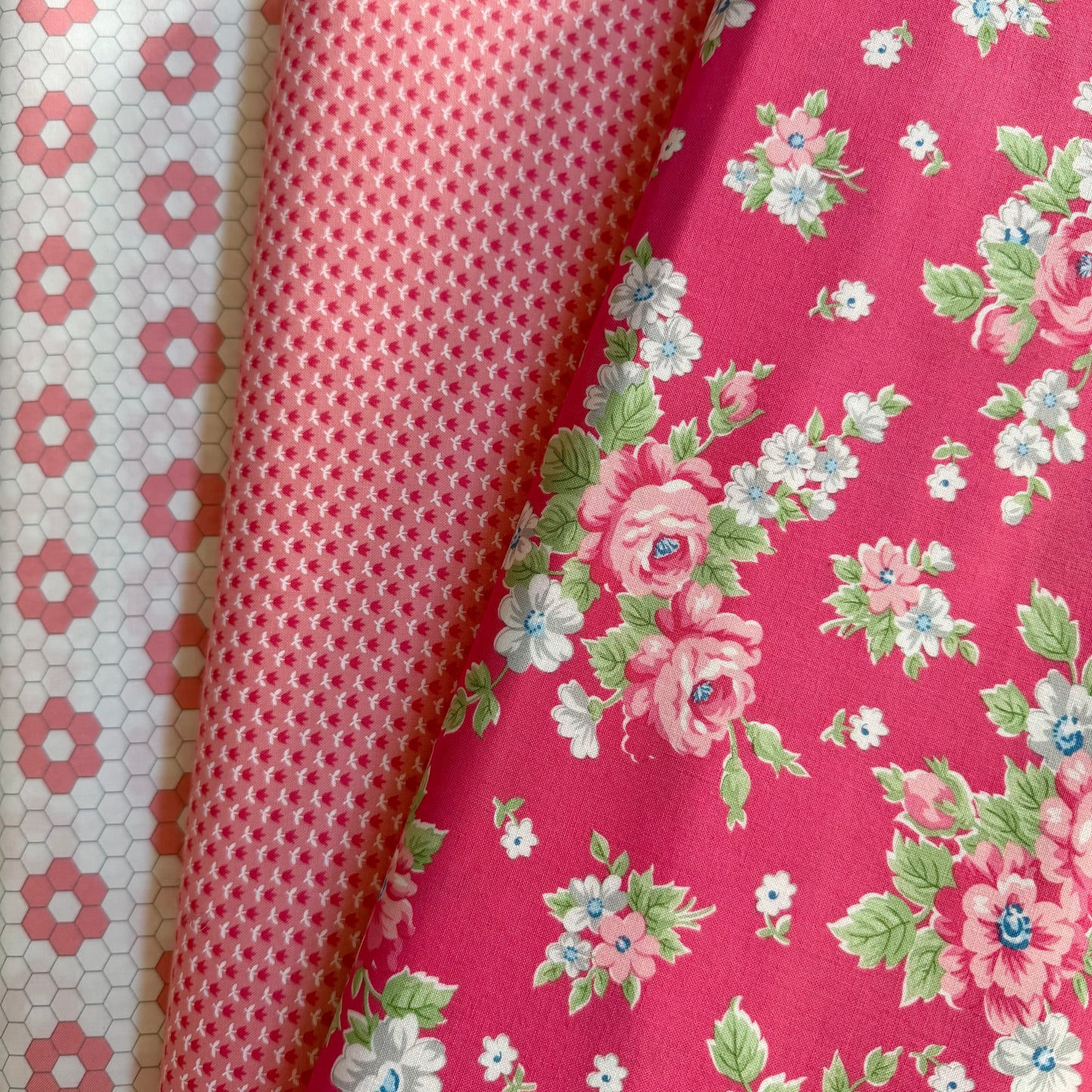 June Small Floral - A Cat Named Stitch - Moda