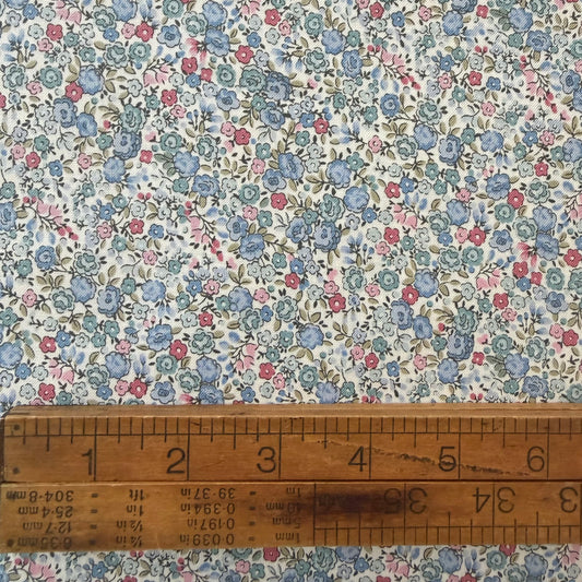 Petit Fleur Rose Blue  - by Makower Uk for Andover