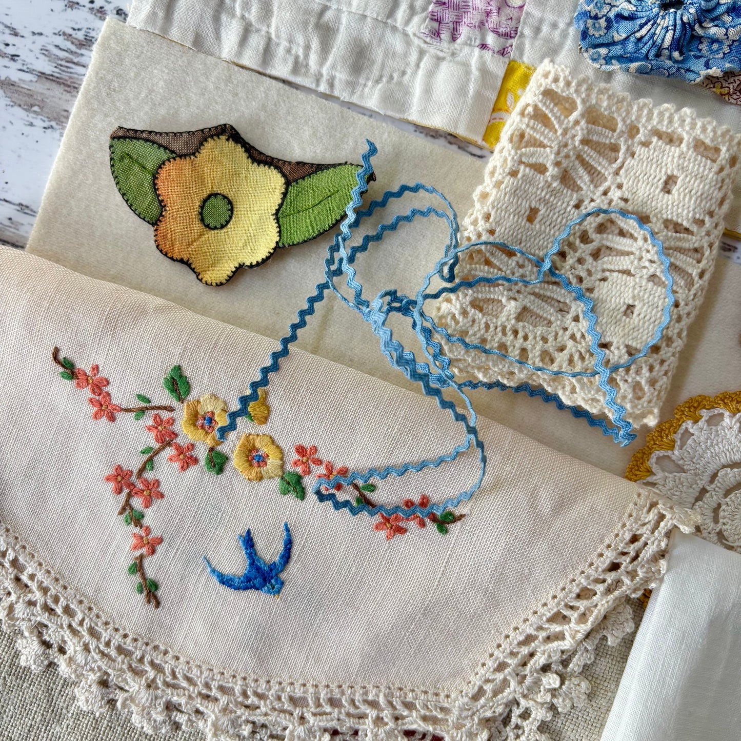 Needlebook Bundle with Vintage Quilt (4)