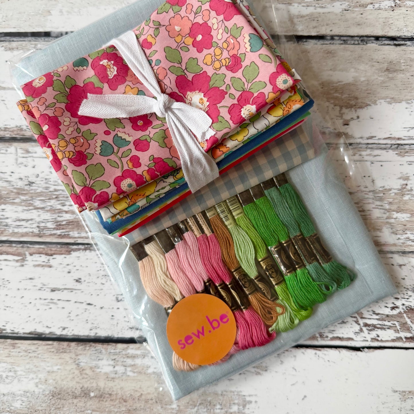 Betsy Rose Quilt - Full Fabric and Thread Kit