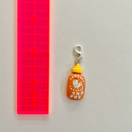 Sriracha Sauce Zipper Charm