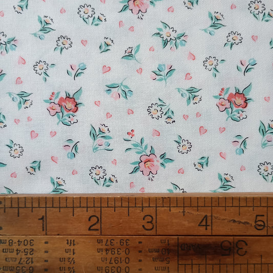 Granny’s Sewing Room - Hearts & Posies in White