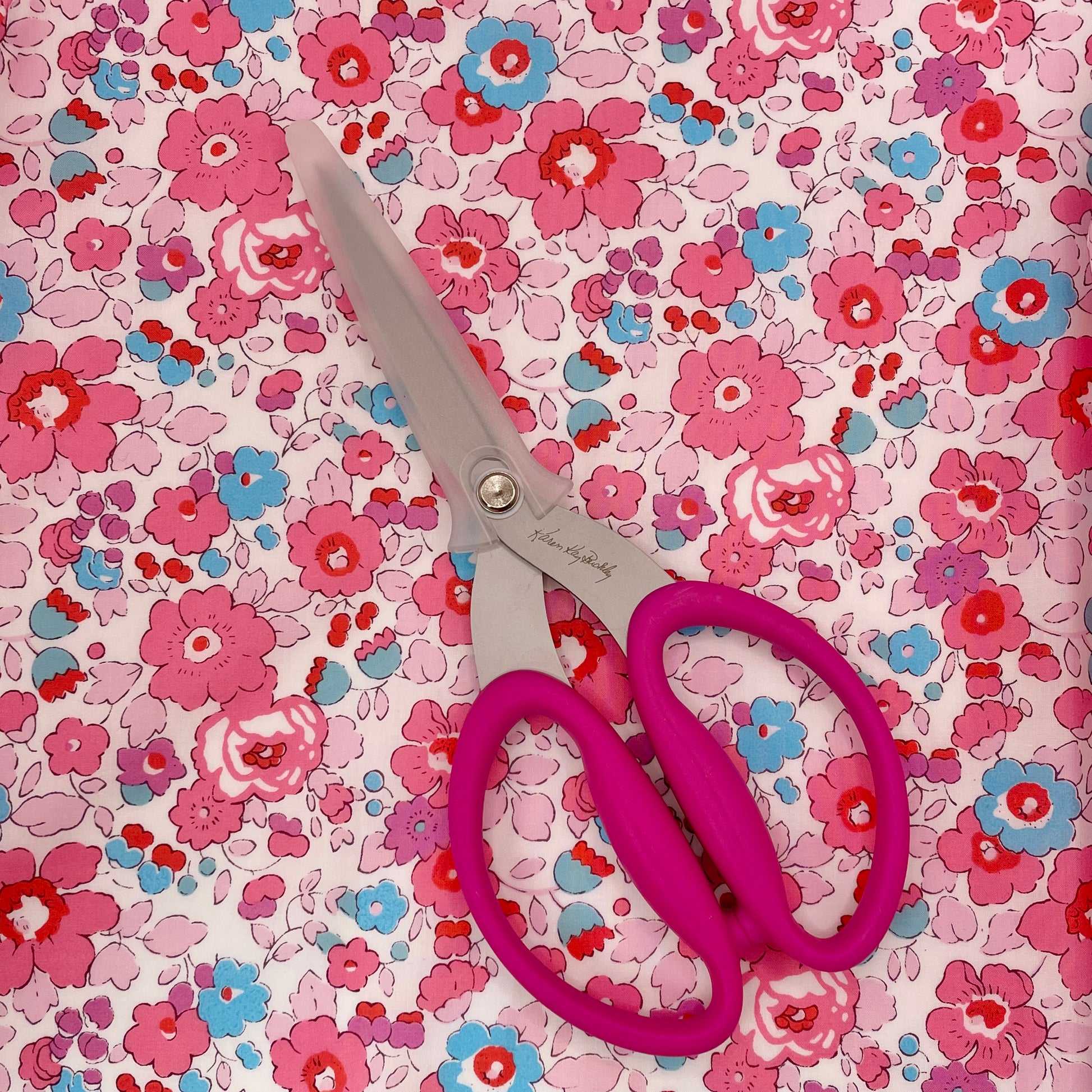 Karen Kay Buckley Multipurpose Scissors 7 1/2” - Pink – sew.be curated