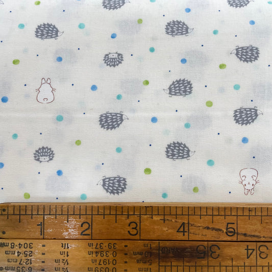 Cosmo Kids Land Hedgehog and Rabbit with Green Spot (Japanese)